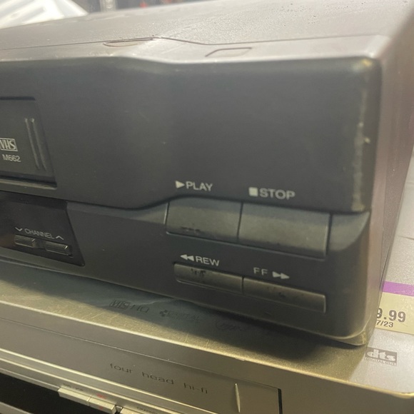 Vcr player/ recorder Toshiba
Used conditions - Picture 5 of 11